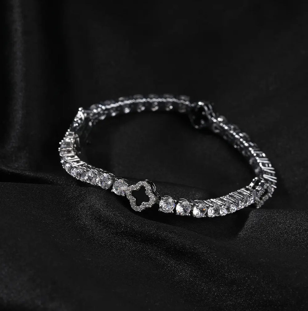 צמיד טניס תלתן - זהב לבן