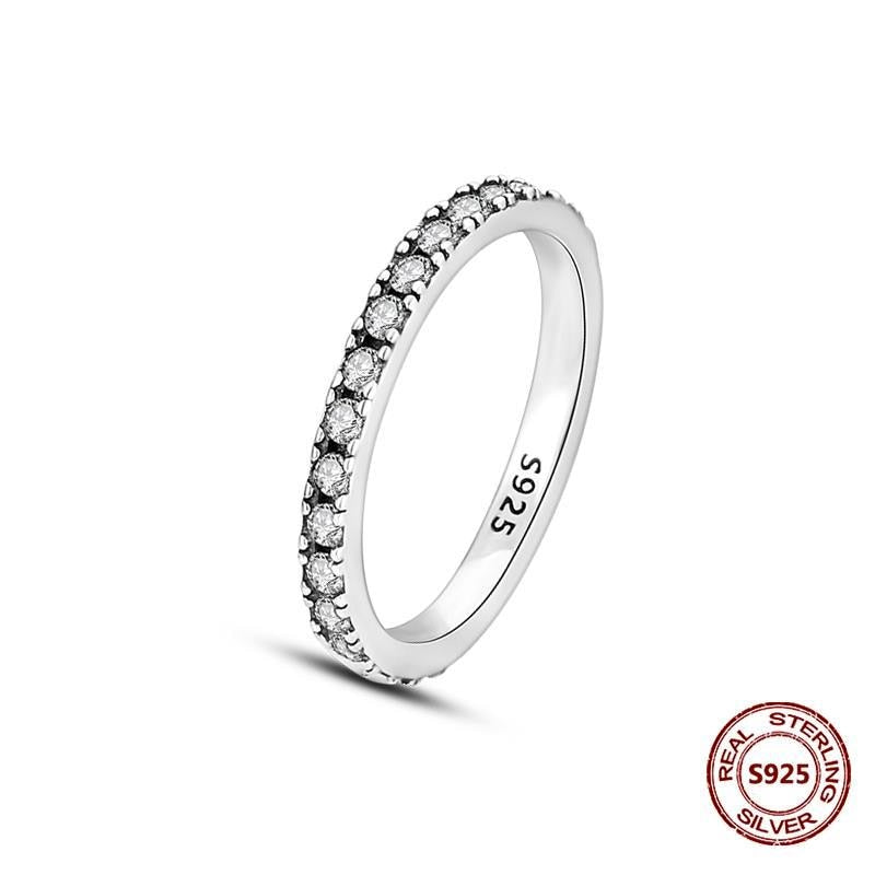 טבעת קלאסית משובצת לאישה מבית YA